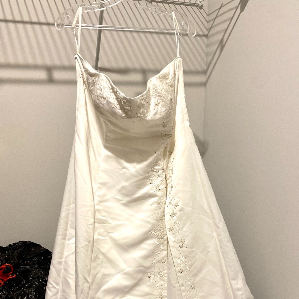 Women Wedding Dress With Crystal Stones